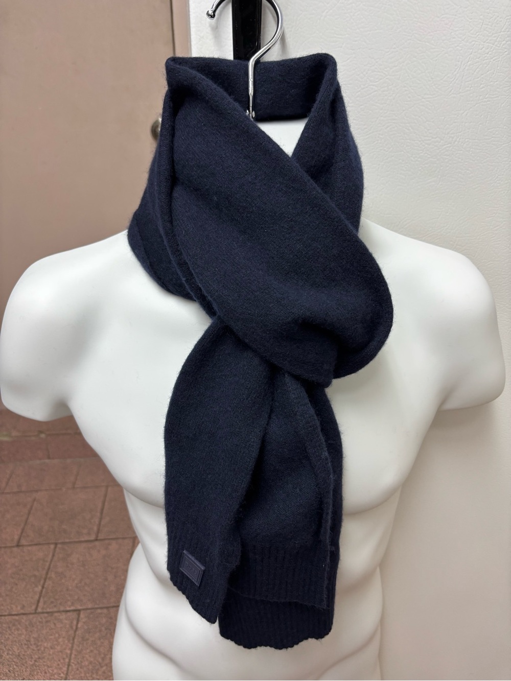 Good condition Hugo Boss Navy Blue Scarf